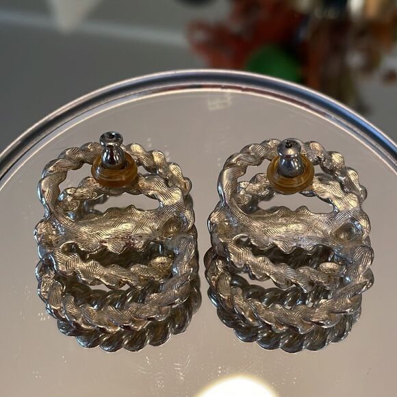 Large silver tone wrapped rope look coiled post earrings - Picture 3 of 3